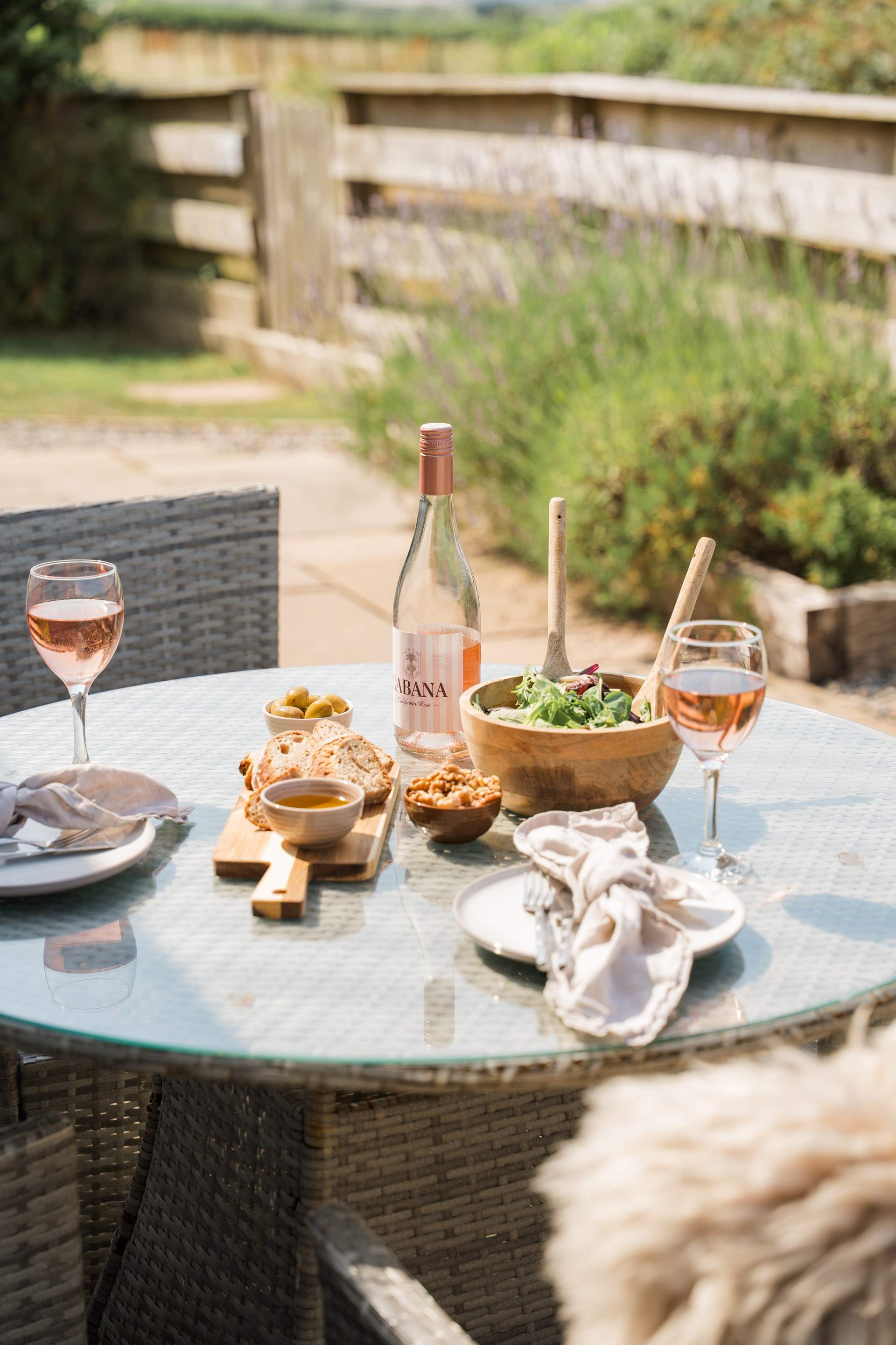  Alfresco date nights are a dream here.