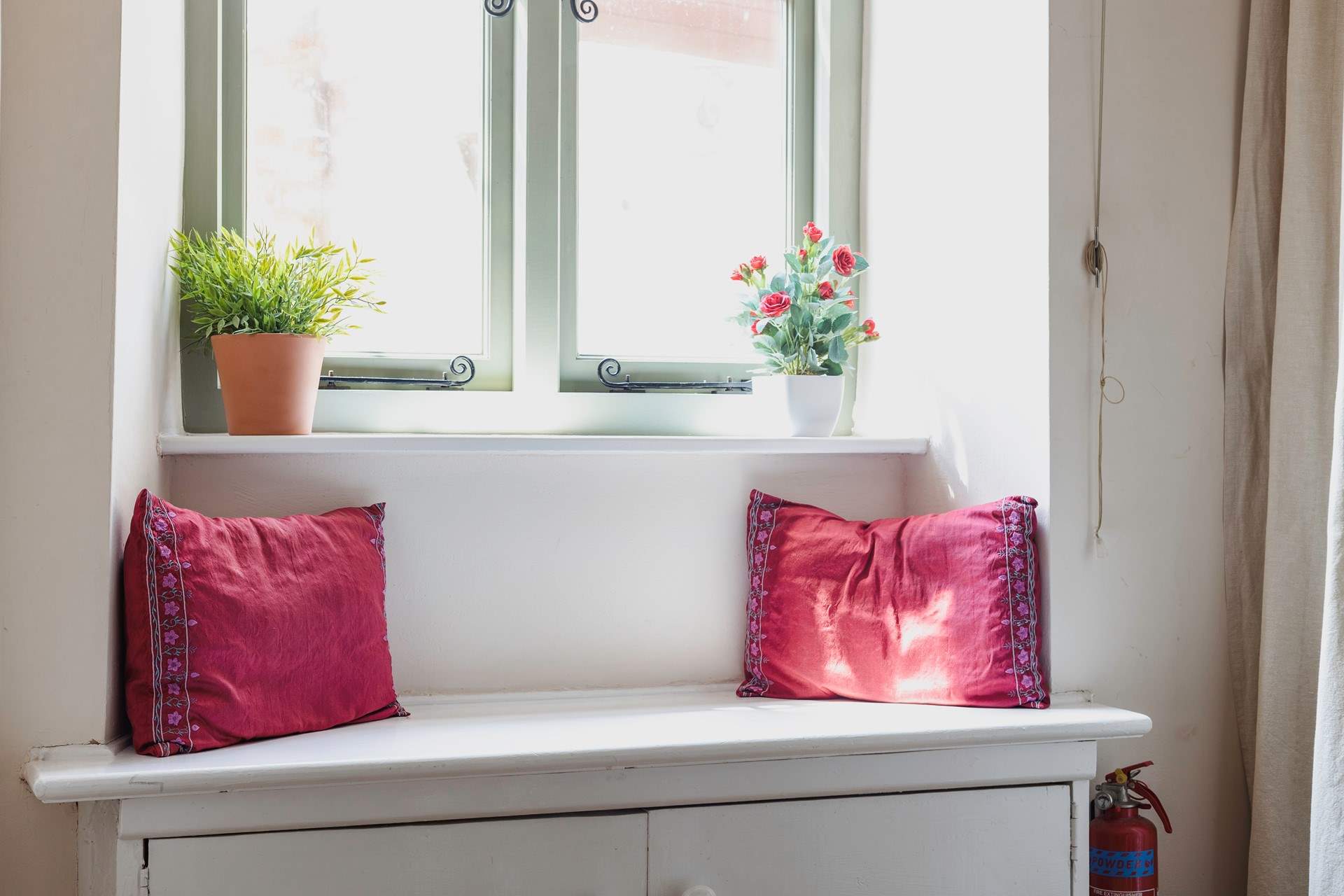 There are lots of pretty features throughout.