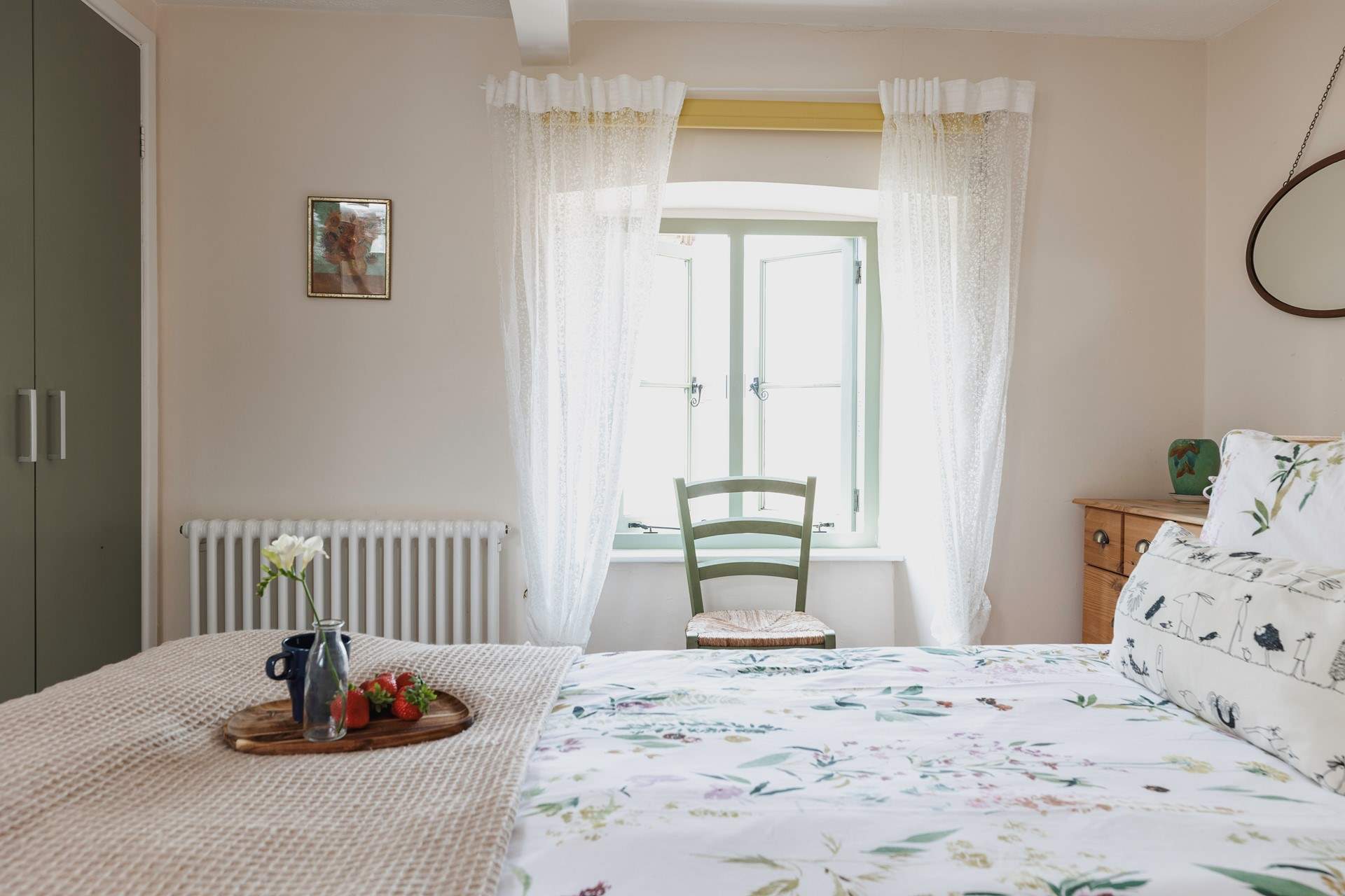 Take breakfast in bed.