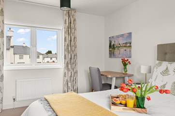 Breakfast in bed? Why not, you are on holiday!