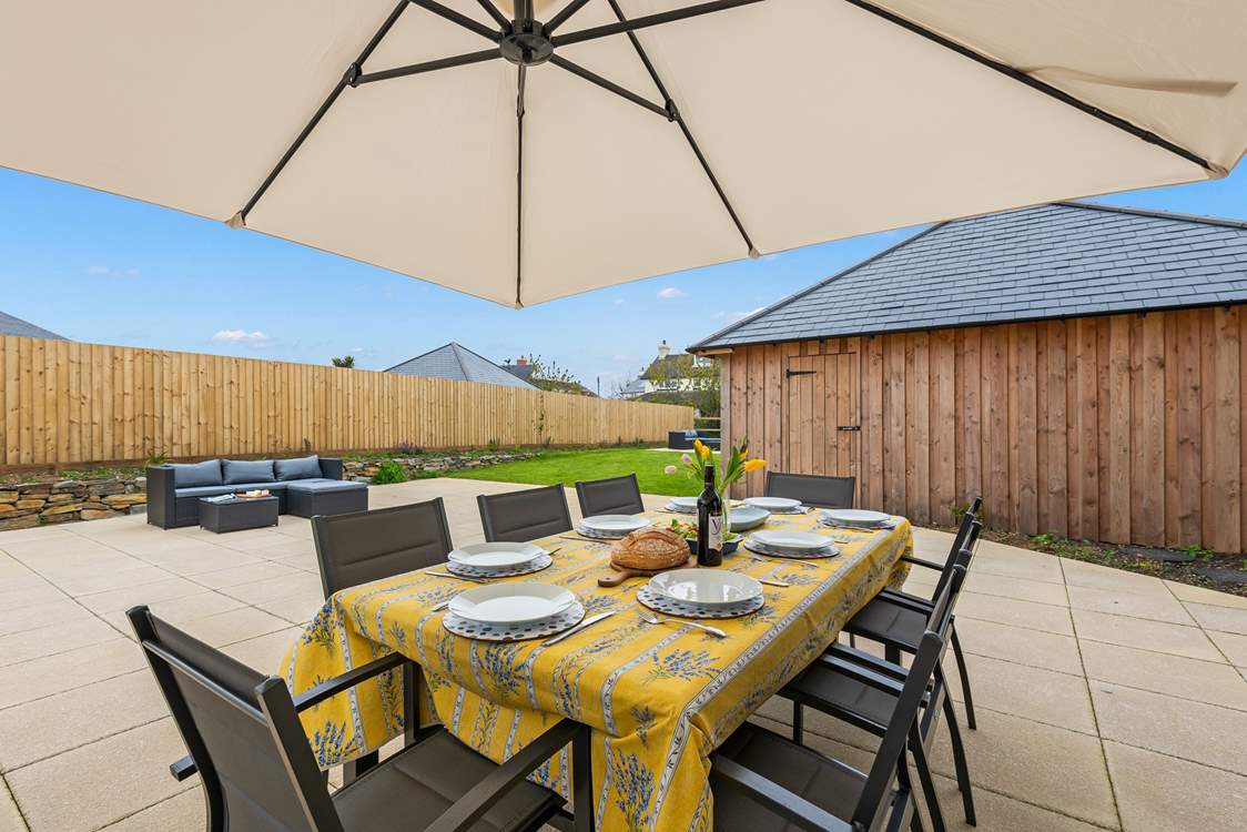 There's oodles of space on the patio for al fresco dining and lounging in the sun.