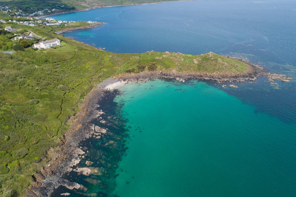 What a stunning location! The Nest is a delightful apartment in The Headland, Coverack.