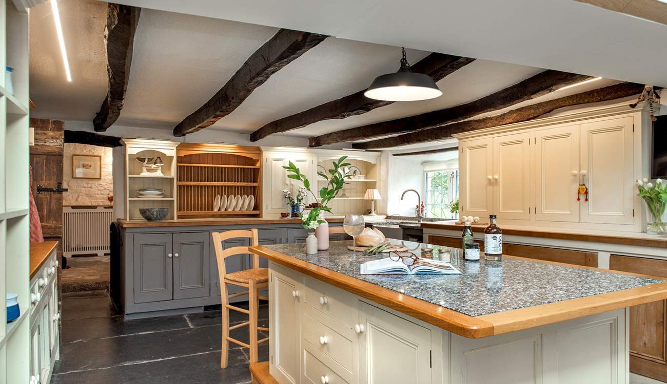 You will find all the equipment you will need to cook a holiday meal. 