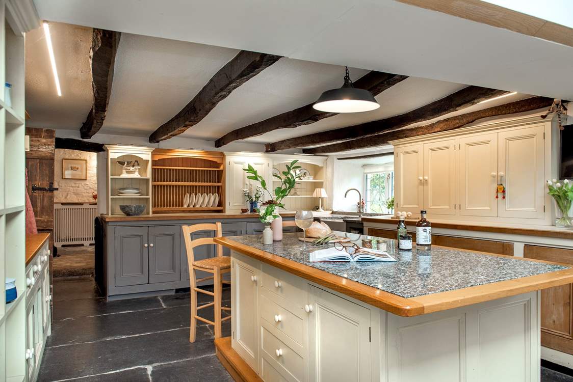 You will find all the equipment you will need to cook a holiday meal.