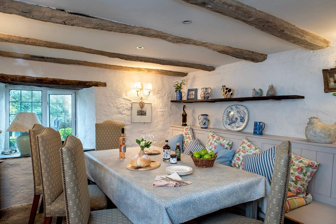 Gather the whole family around the table to chat about the adventures of the day.