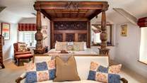 This elegant room is simply stunning. 