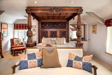 This elegant room is simply stunning.