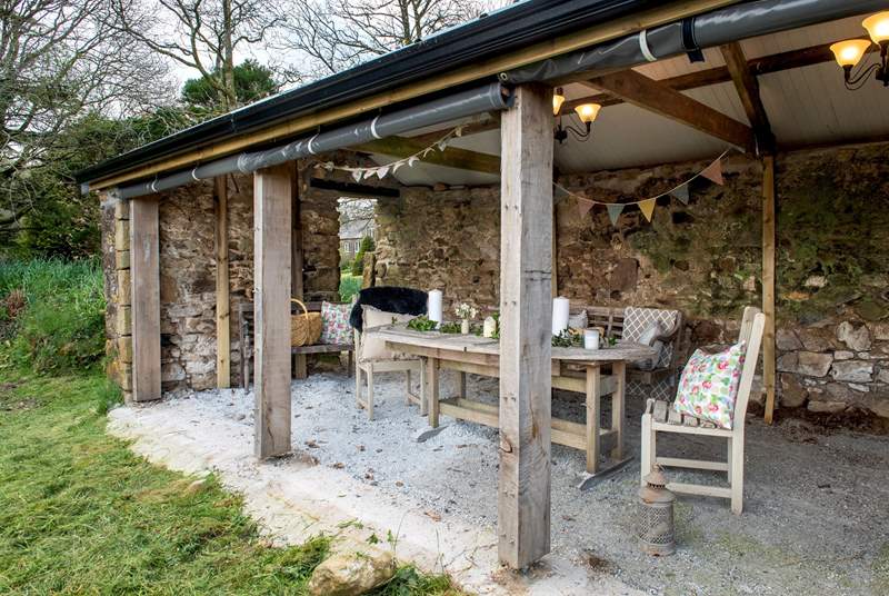 The delightful outside space for al fresco dining whatever the weather. 