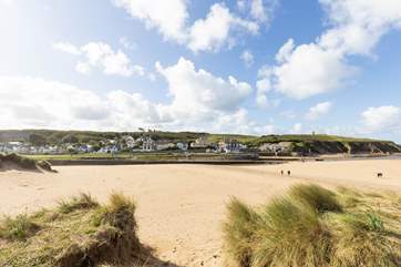 Just a short journey away, the fabulous Summerleaze beach at Bude awaits.