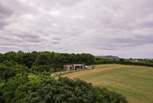 Enjoy this rural and peaceful retreat and get back to nature. 