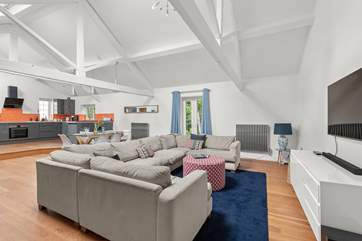 The perfect location for sociable holidays, ideal for either families or a group of friends.