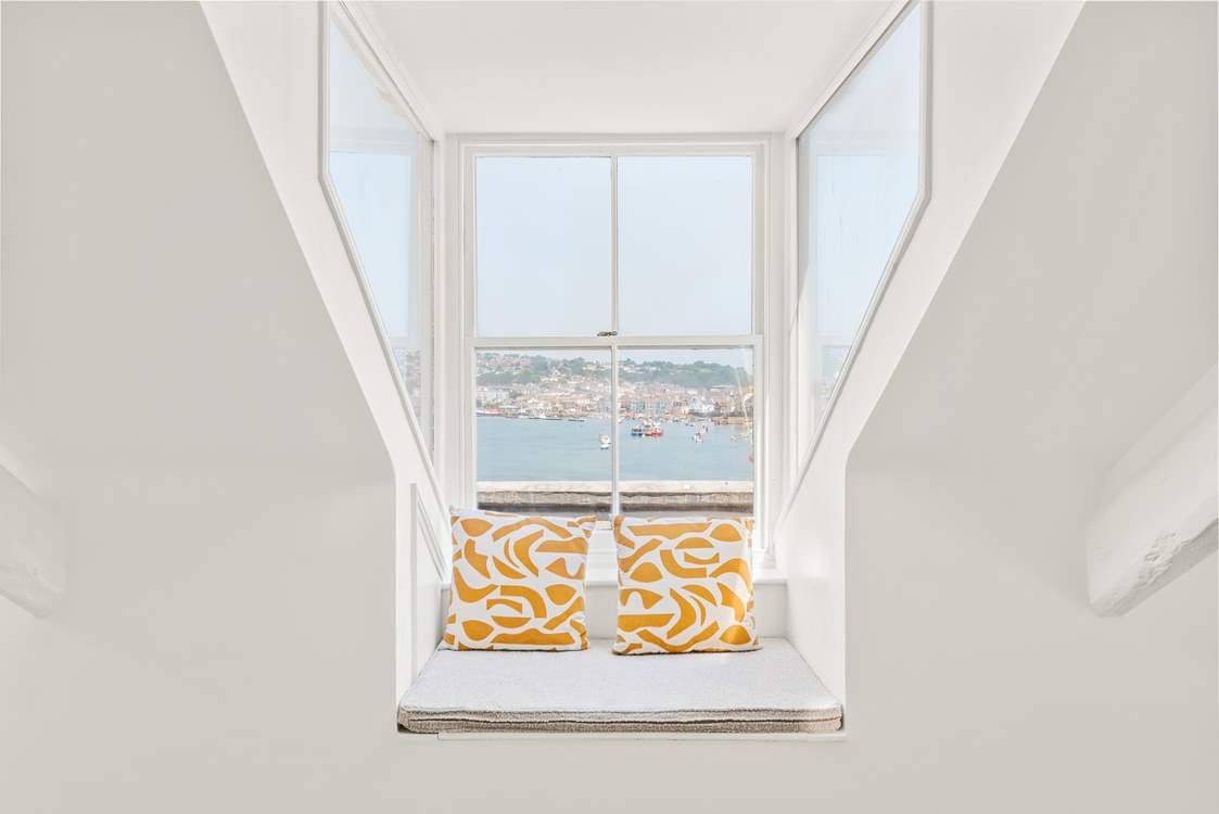 What a fabulous view! Even though you have a Smart TV at your disposal, why would you want to look anywhere else than out of the window!