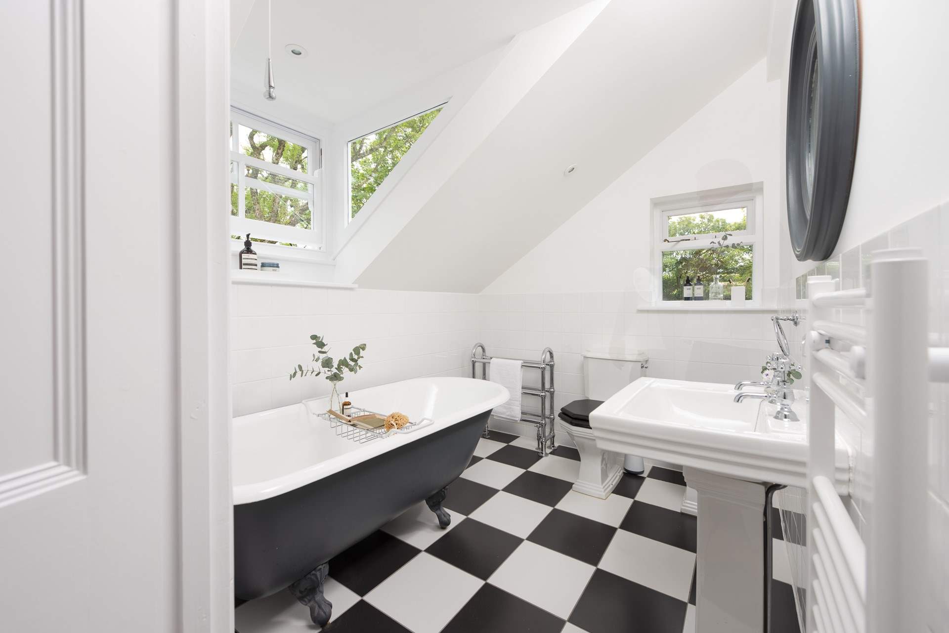 The divine family bathroom.