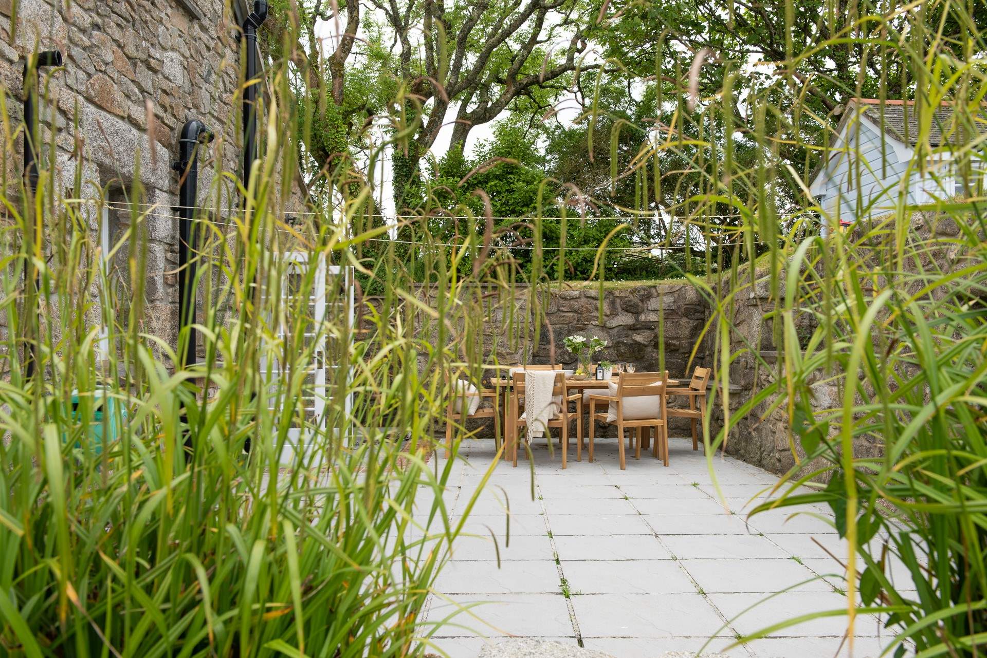 Gather for a leisurely lunch or supper.