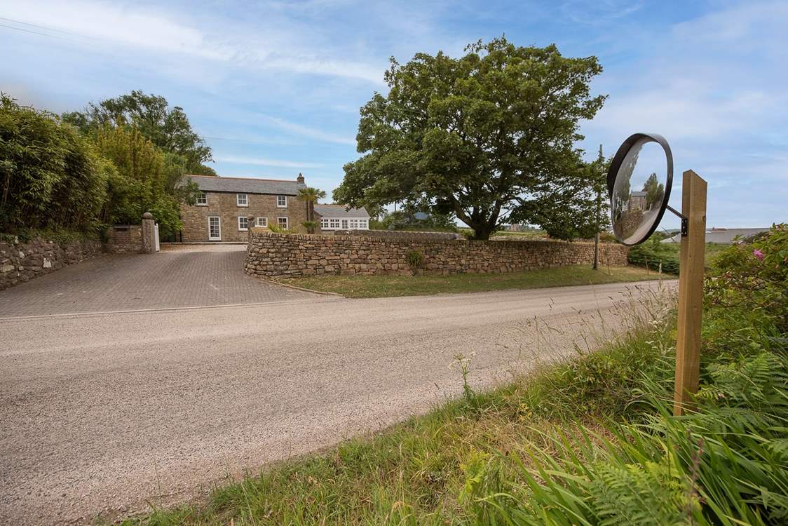 Please take care when leaving as the cottage is located just off the road, and this can get busy during peak times. Please use the road mirror to help you exit safely.