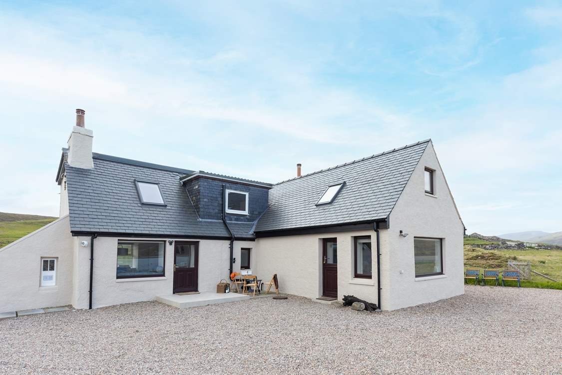 Welcome to Sarsgrum a stylish, traditional home in the heart of the Scottish Highlands and right on the bank of the loch.