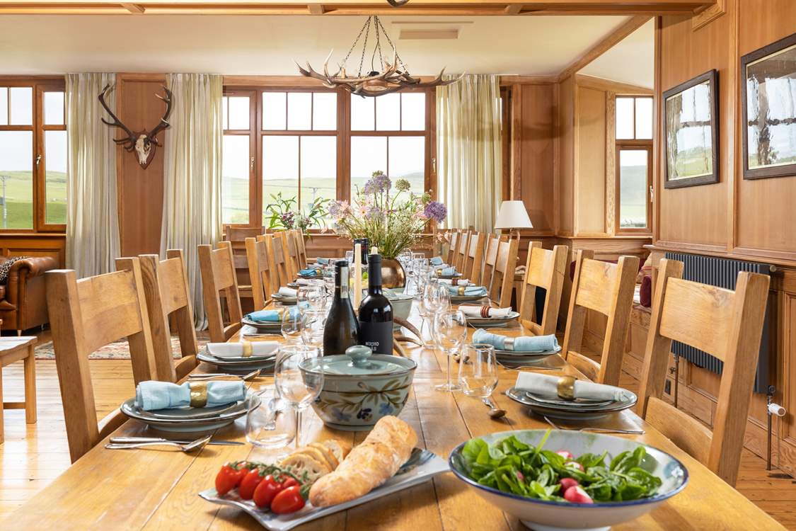 Imagine enjoying a lovely meal at this sumptuous dining-table.