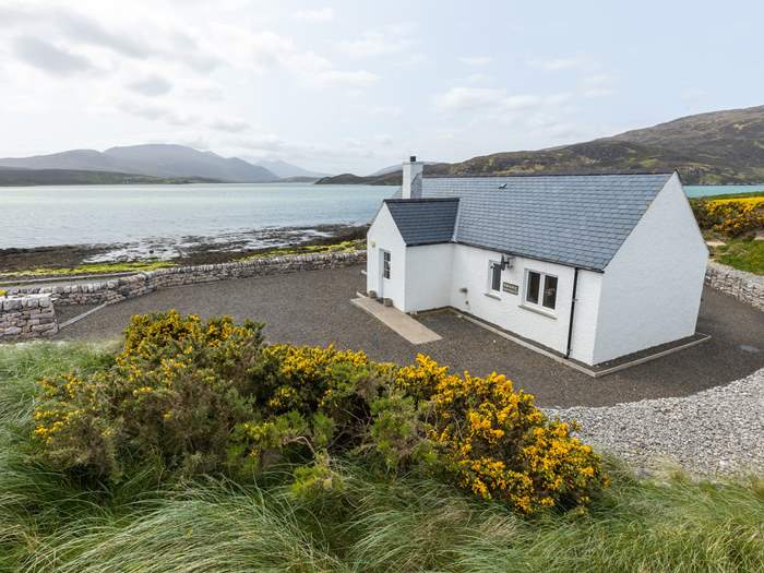 Shore Cottage, Sleeps 4 in Durness