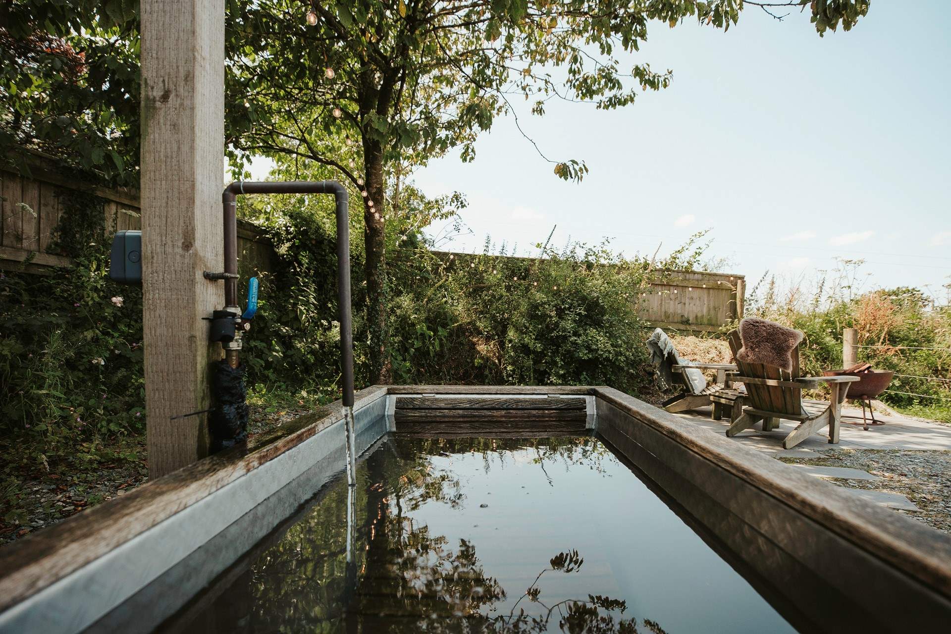 And relax in the wood-fired bath tub. 