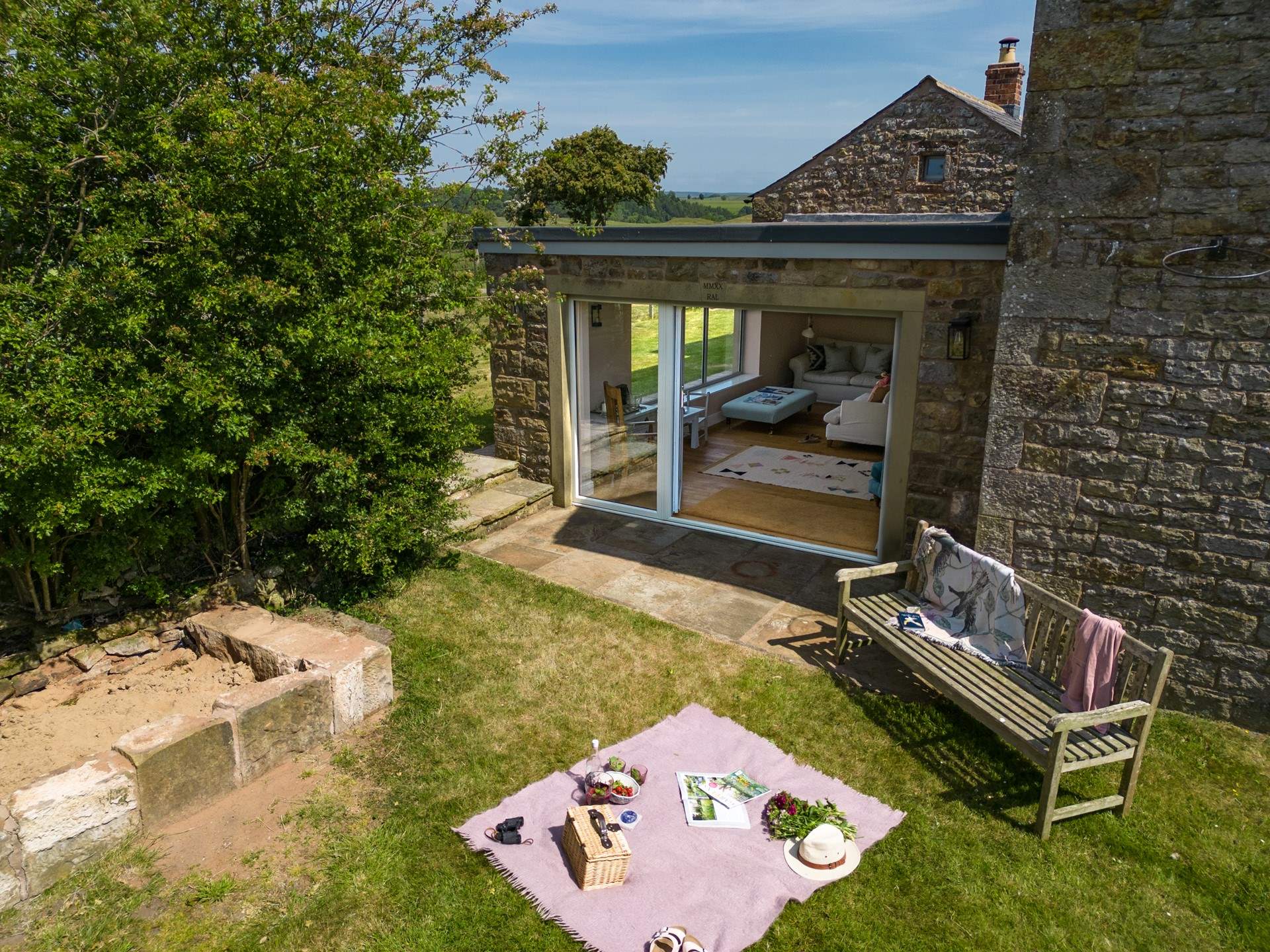 Picnic time and playtime in the sandpit. 
