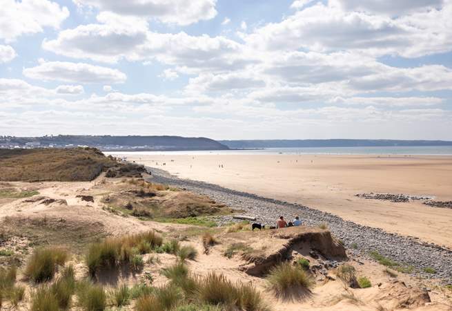Westward Ho! has a fabulous sandy beach at low tide, ideal for families and surfers.