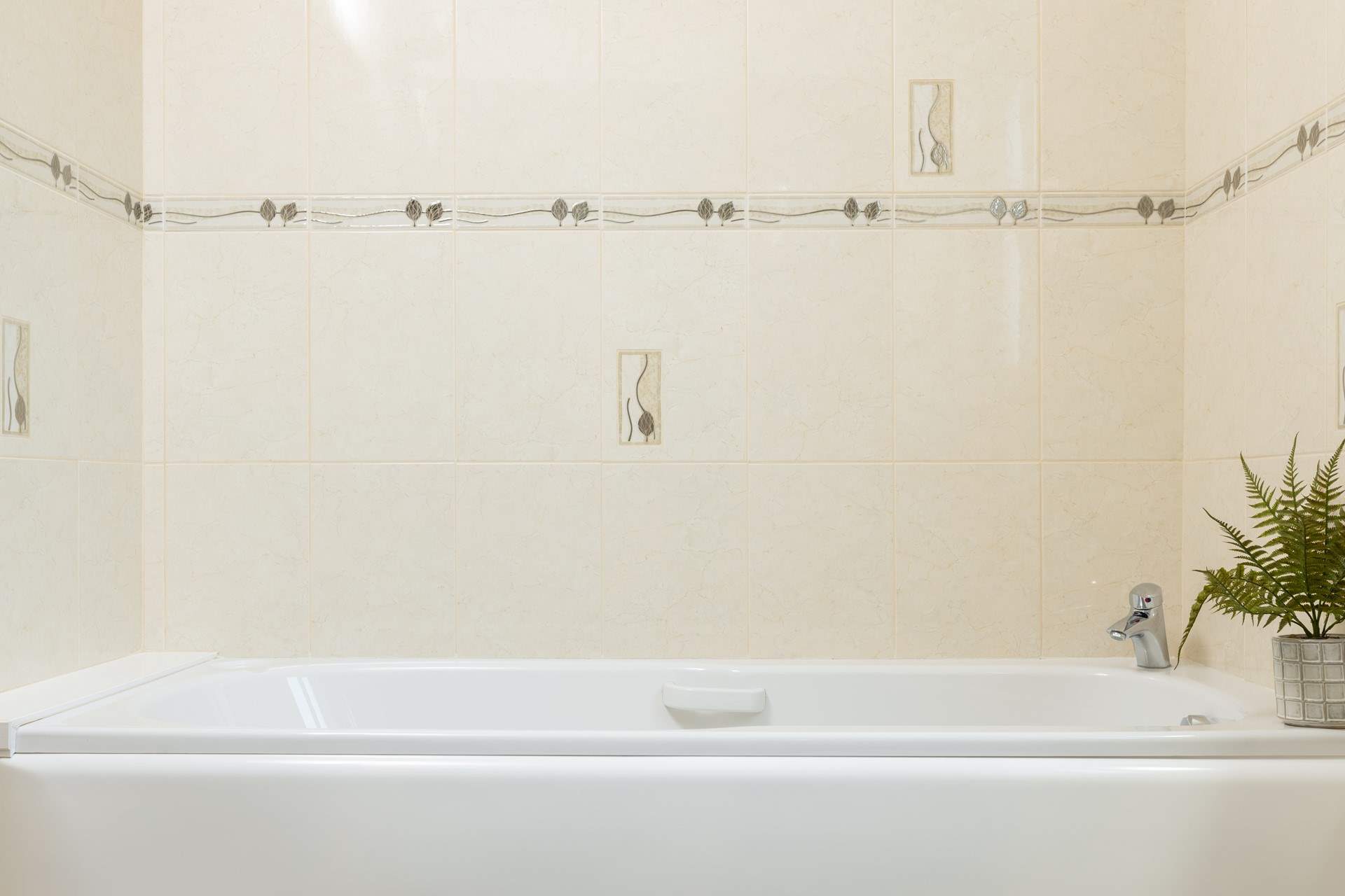 Treat yourself to a lovely bubble bath after a day exploring the area.