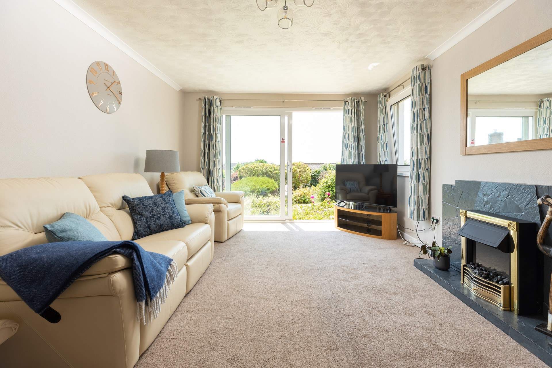 Snuggle up and relax in front of your favourite film. 