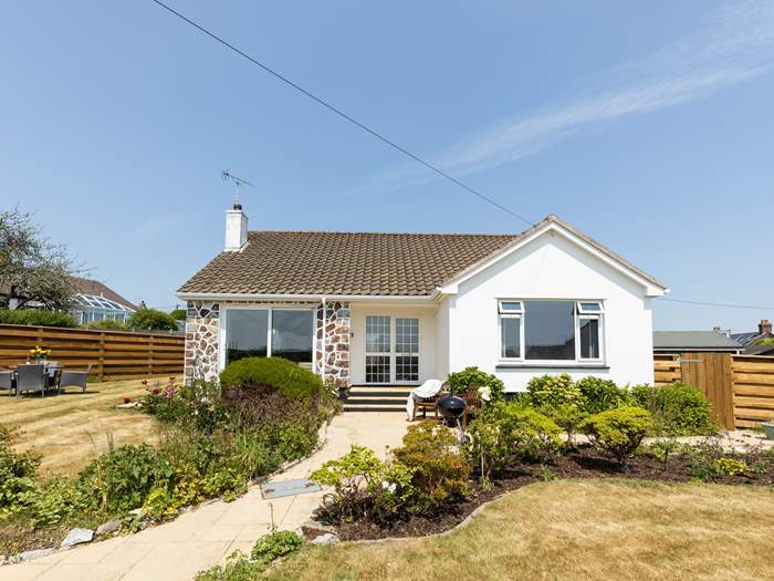 Shar Mar, Sleeps 4 in Falmouth