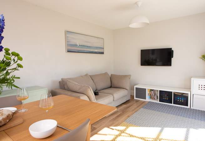 .There is a sofa in the open plan living space so there is plenty of room to relax. 