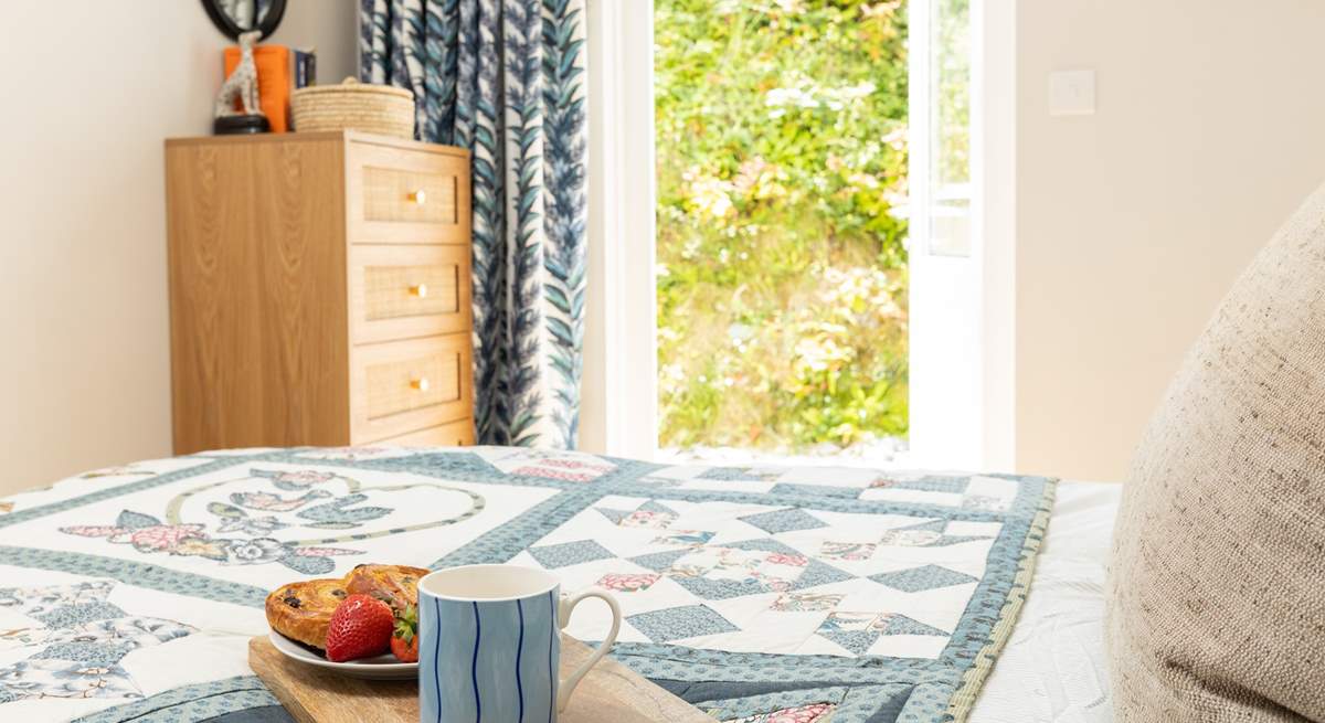 Breakfast in bed? Why not, you are on holiday!