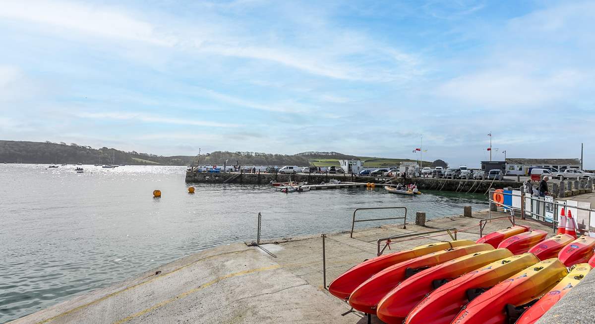 Kayaks are available to hire from the harbourside at St Mawes.