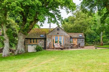 Welcome to Gingers Green Coach House, a lovely property in the heart of the Sussex countryside.