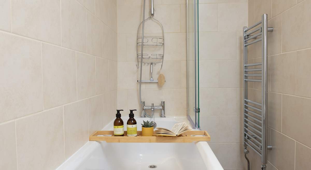 The family bathroom, ideal for a long soak after a day of exploring.

