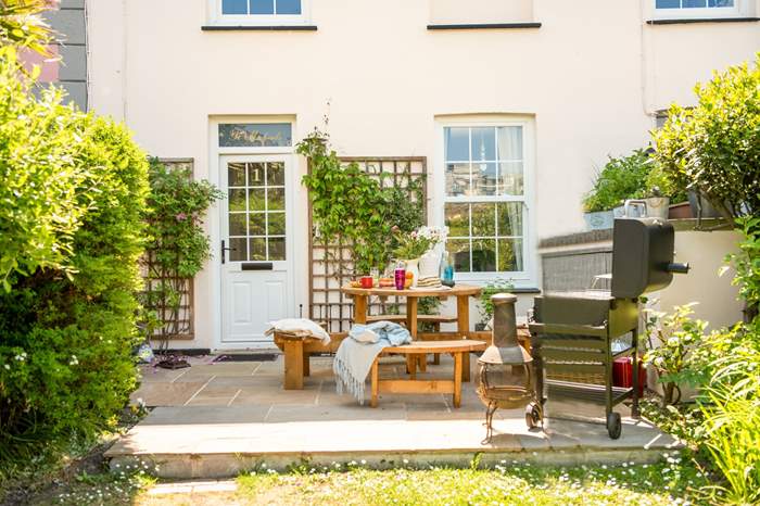 St Michael's is a 4 bedroom, dog friendly cottage near the beach in Portreath.