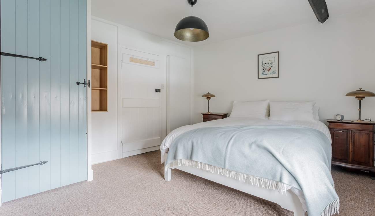 A beautiful bedroom to relax in.