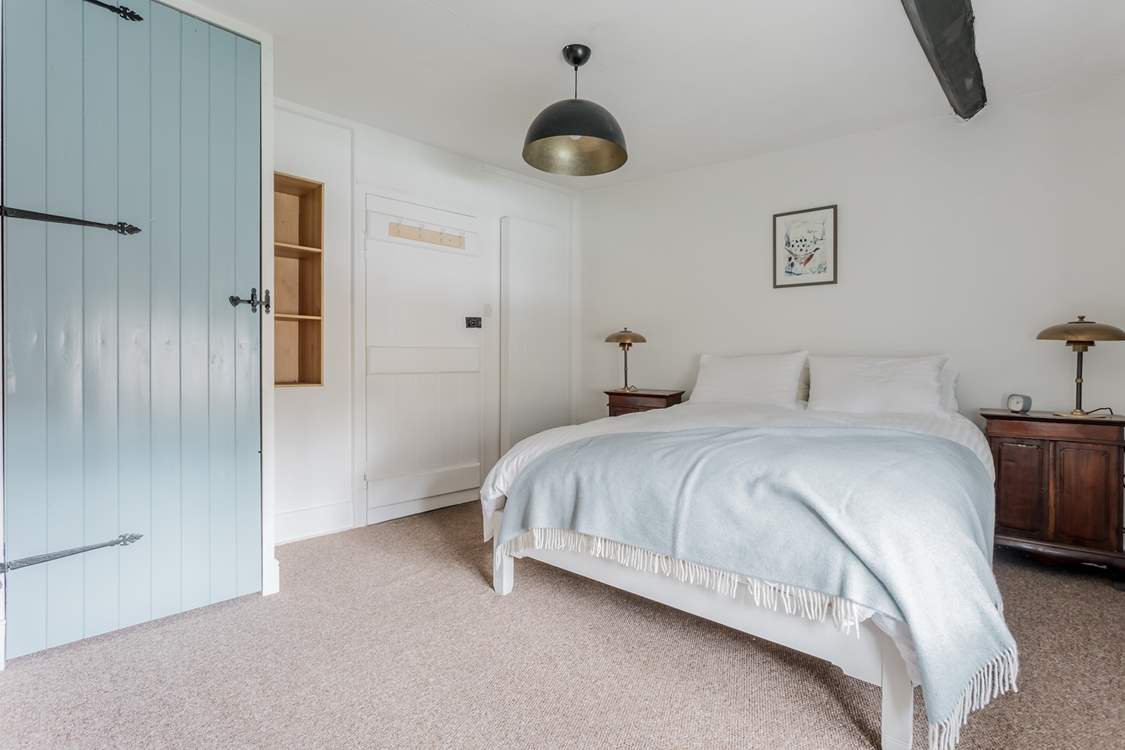 A beautiful bedroom to relax in.
