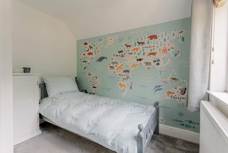 The cheerful single room ideal for children.