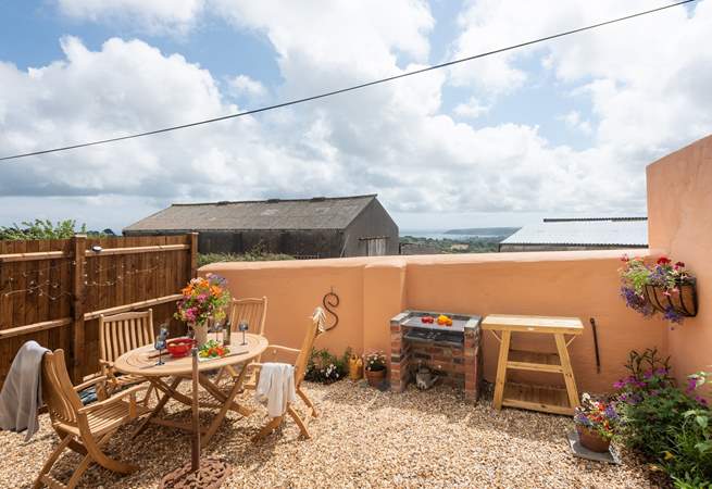 Ivor's Barn is located just off the road, so take care with children and dogs.
