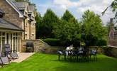 This garden space is great for al fresco dining. - Thumbnail Image