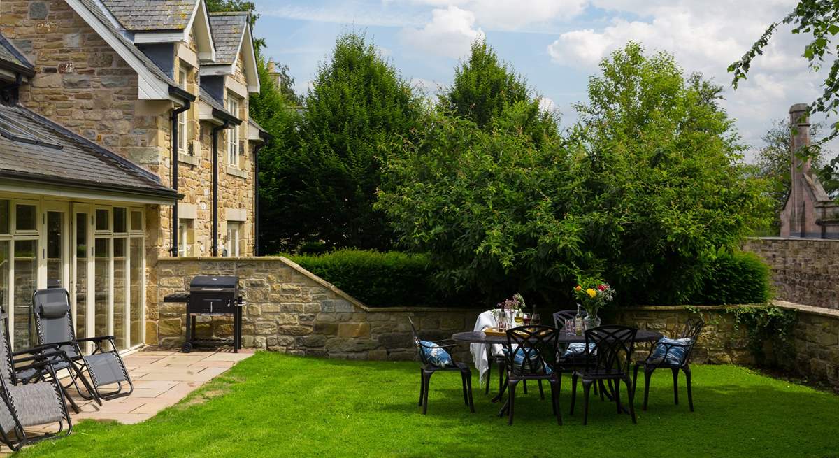 This garden space is great for al fresco dining.