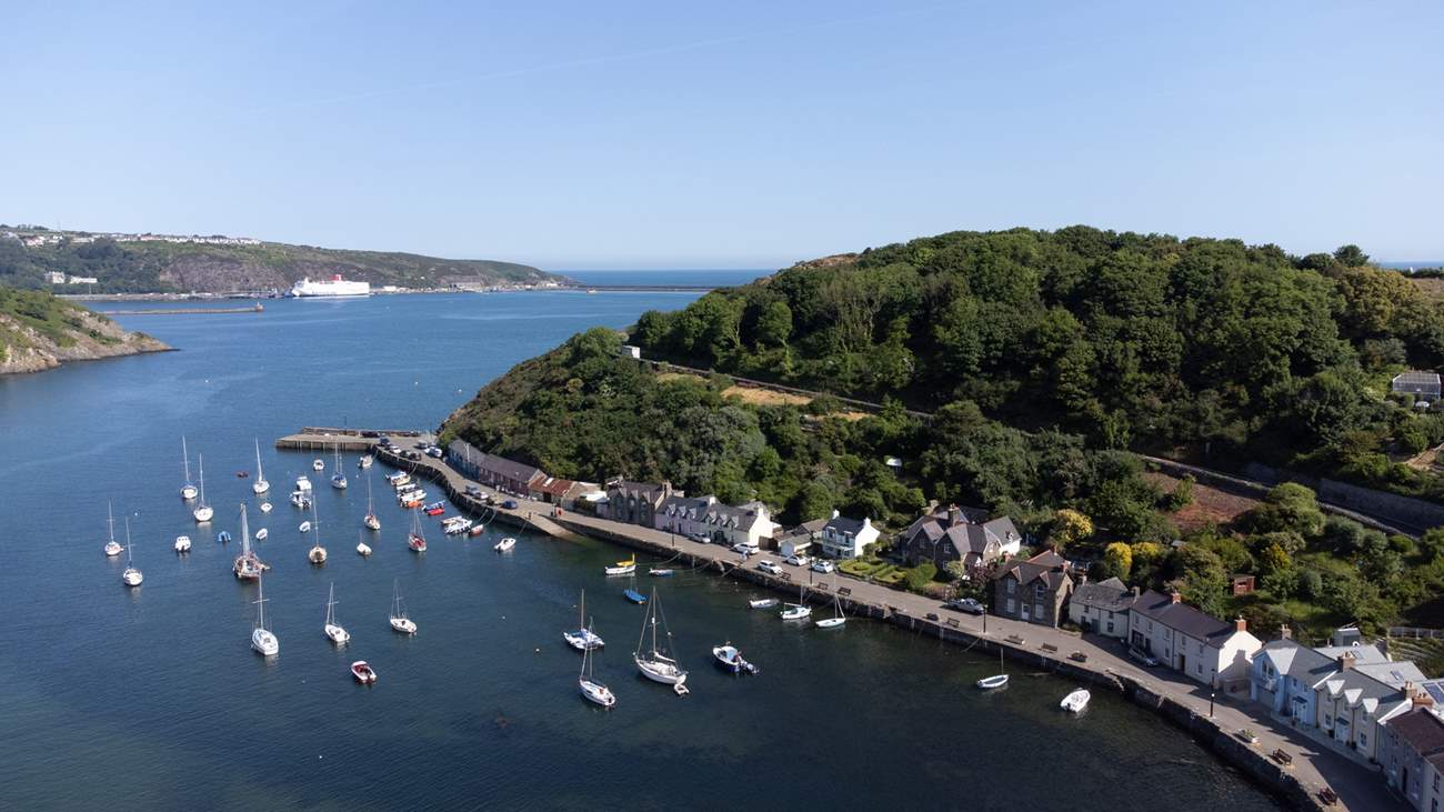 The fantastic location of Quay House right on the water. Take a swim off the end of the quay at high tide or explore the beach at low tide.