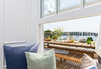 Al fresco dining at its best on the terrace. 