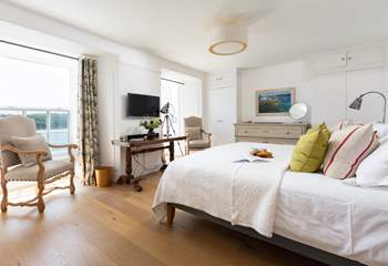 And dual aspect windows taking in the beautiful bay views.