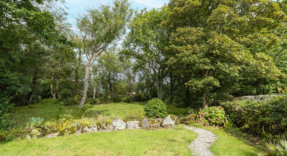 The grounds at Barn Cottage are phenomenal. Please take care, and do not leave children unattended as there is a little brook that runs through the grounds.