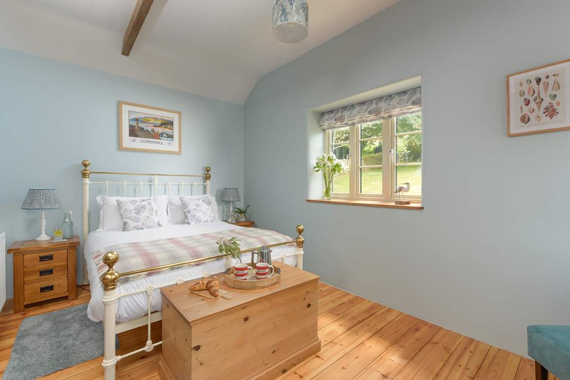 Gorgeous bedroom 1.