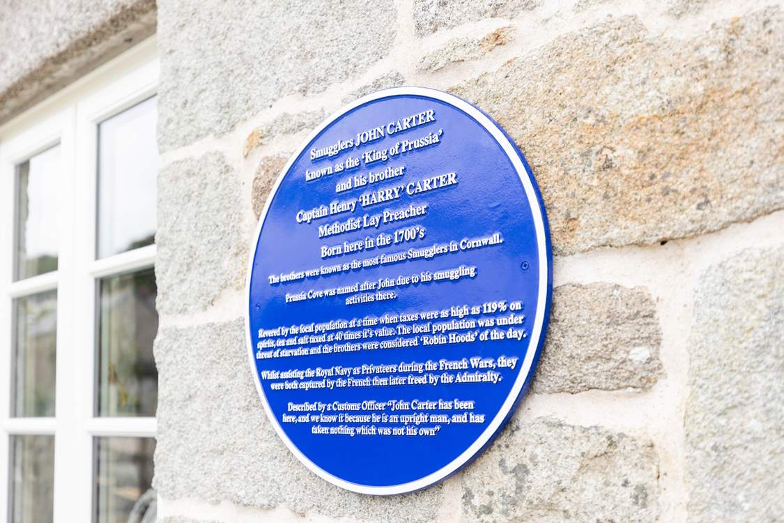 A cottage steeped in smugglers history.  The notorious Carter family were born here as explained on the plaque outside the barn.