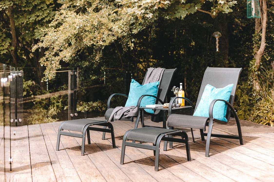 A lovely little suntrap, so you can soak up the rays on a blissful summer's day.