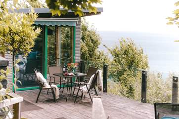 Just look at this magnificent location!
