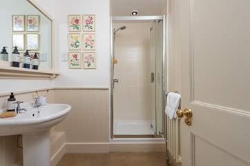 The en suite shower-room.