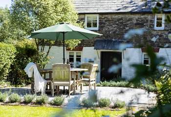 Sit in the Cornish sunshine and enjoy al fresco dining. 